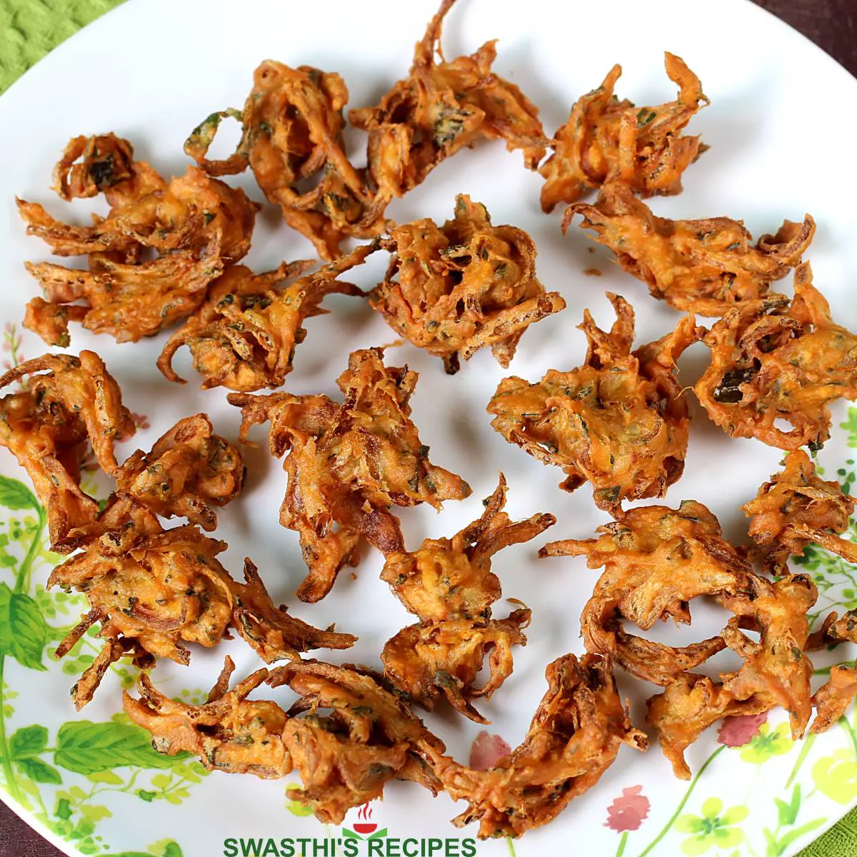 Pakodi Recipe (Street Style Onion Pakoda) - Swasthi's Recipes