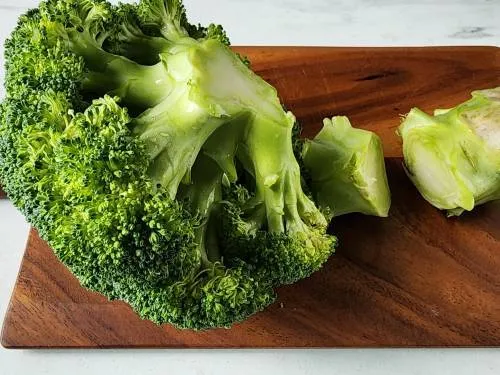 broccoli head cut off from the stem