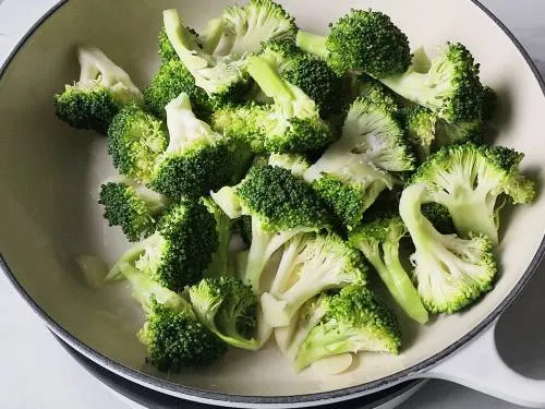 broccoli in the pan