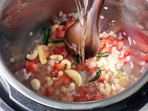 boiling tomatoes