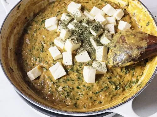 adding paneer and kasuri methi