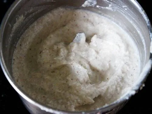 shahi paste ready in a grinder